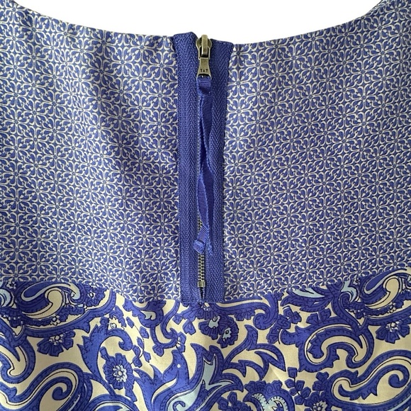 LOFT | NWOT SLEEVELESS PAISLEY TOP BLUE & GRAY EXPOSED BACK ZIPPER | MEDIUM - Picture 7 of 10